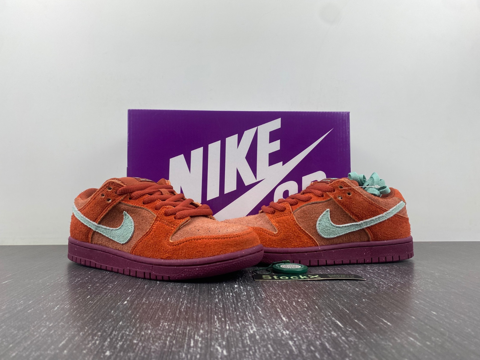 nike sb dunk low mystic red dv5429-601