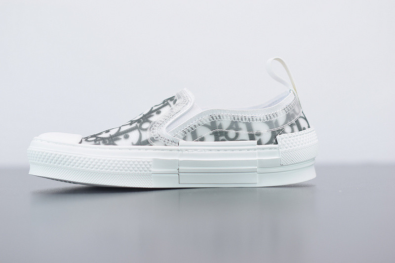 dio* x converse sneaker