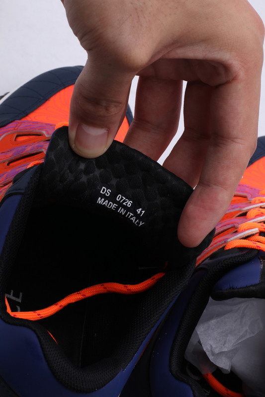 vs chain reaction sneakers