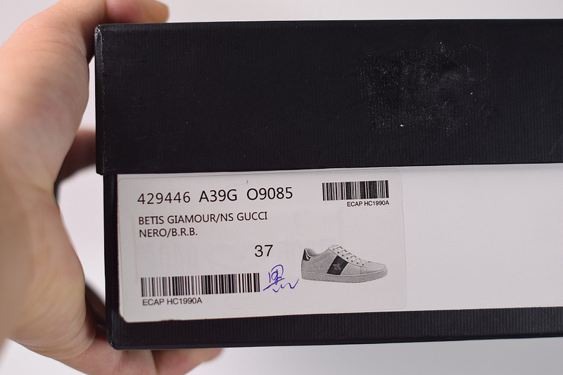 g*u*i ace embroidered low-top sneaker