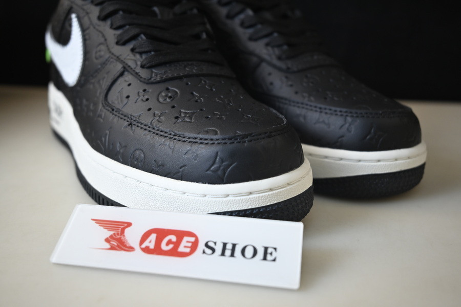 lvt x nike air force1