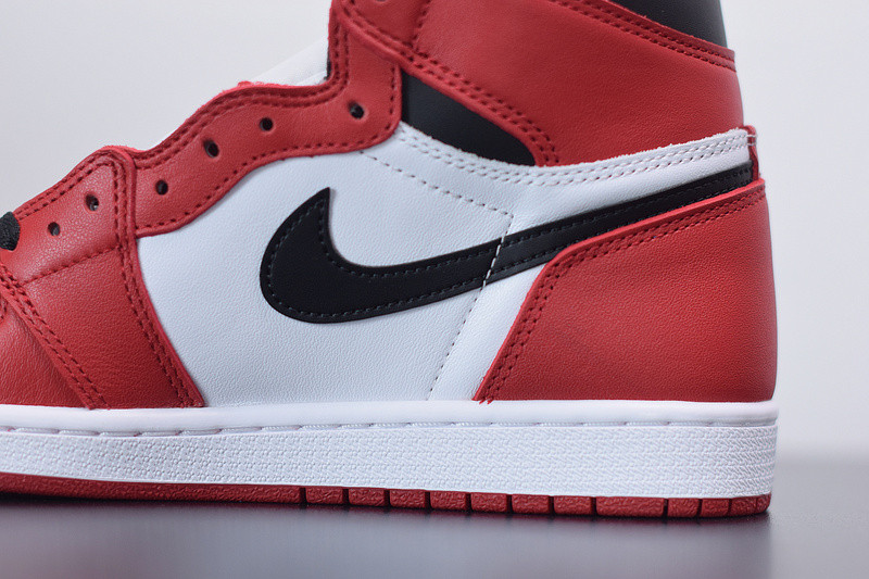 air jordan 1 retro high og "chicago" 2015 555088-101