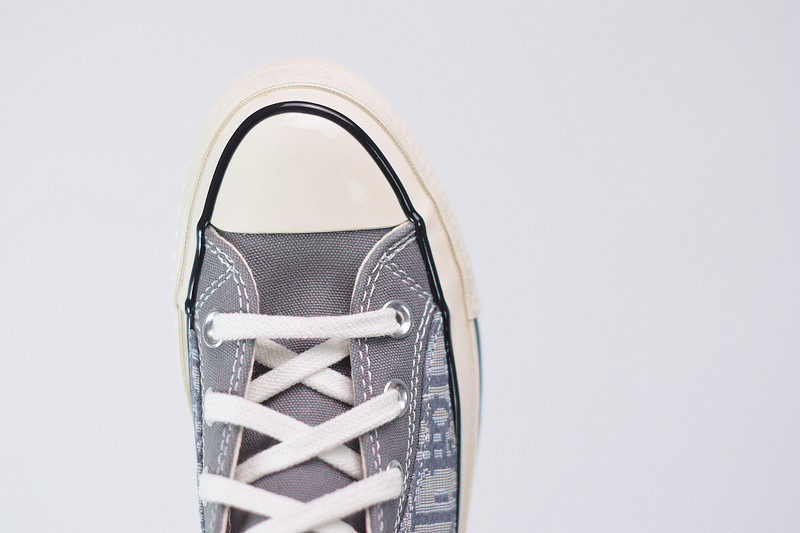 dio* x converse sneaker