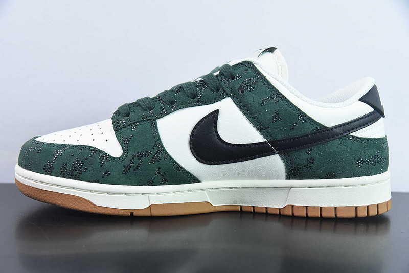 nike dunk low wmns green snake fq8893-397