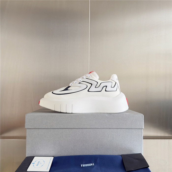 pr sneaker