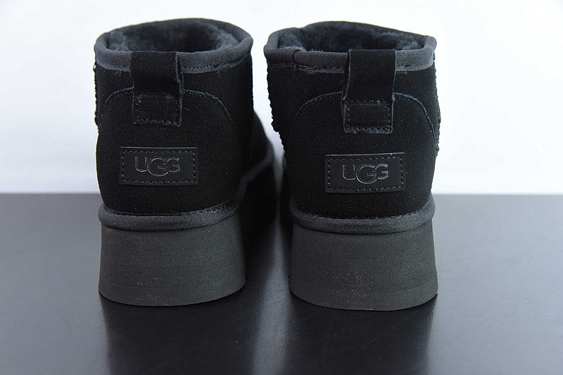 UGG