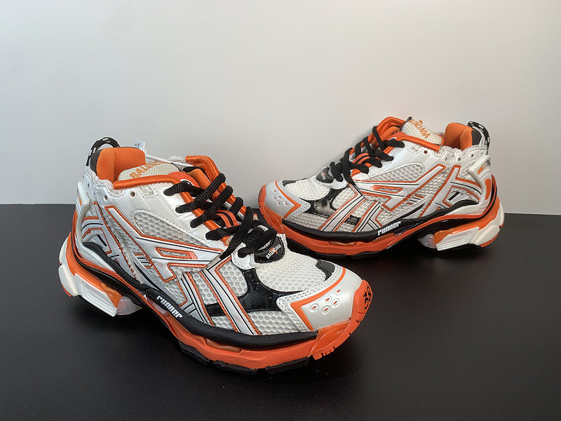 Ba*len*cia*ga runner sneaker