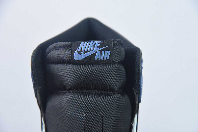 air jordan 1 retro high og "blue moon" 555088-115