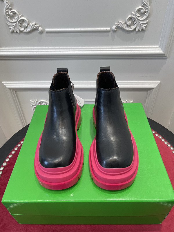 Bo*te*ga ve*ne*ta sneaker