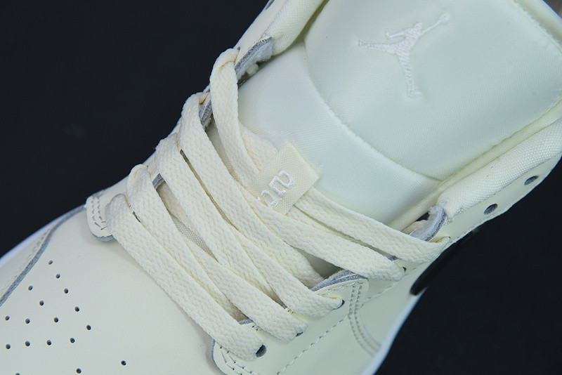 wmns air jordan 1 low