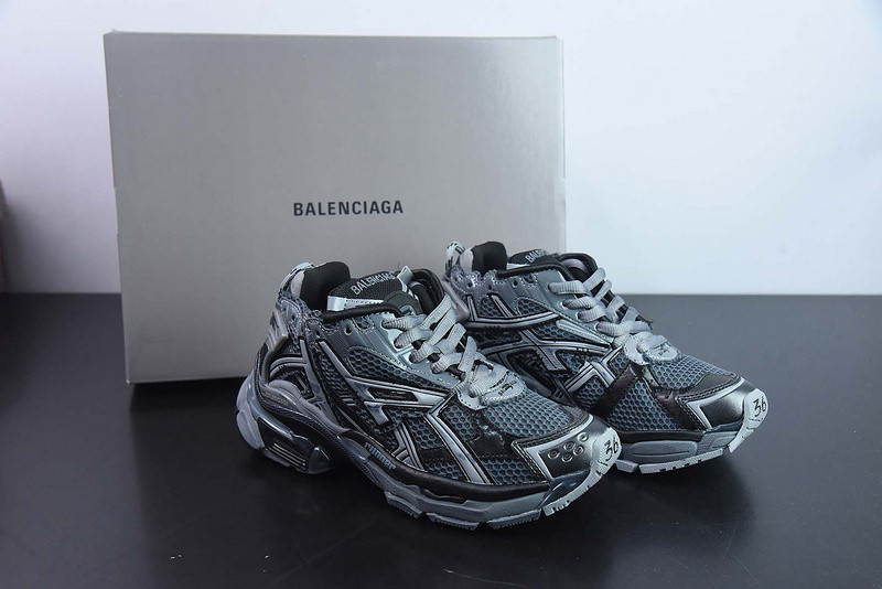 Ba*len*cia*ga runner sneaker
